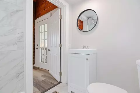 Bath - 139 Prospect St, Gloucester, MA 01930 photo 3 of 3