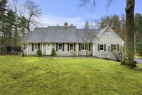 257 Pleasant St, Dunstable, MA 01827