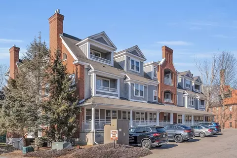 1732 Main St #201, Concord, MA 01742