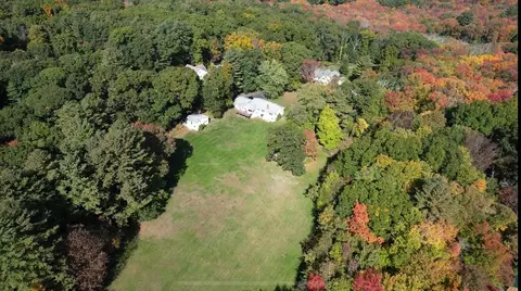 81 Prospect St, Sherborn, MA 01770