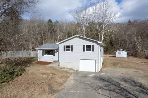 7 Rockybrook Dr, Huntington, MA 01050