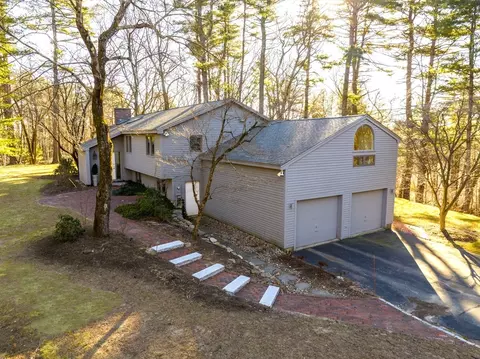 35 Dunster Rd, Sudbury, MA 01776