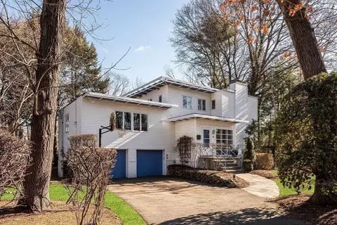 56 Varick Rd, Newton, MA 02468