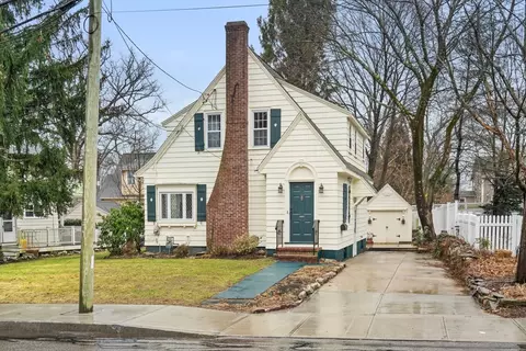 211 Cedar St, Dedham, MA 02026