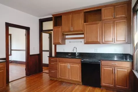 11 E Milton Rd, Brookline, MA 02445 photo 3