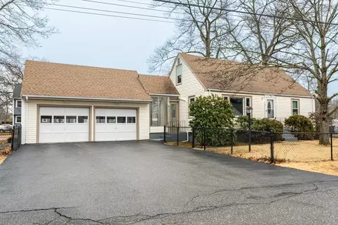 6 Benson Rd, Tewksbury, MA 01876