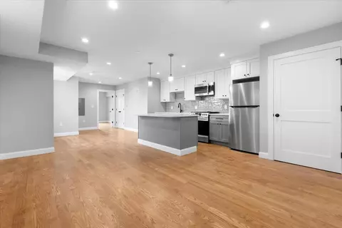 223 Saratoga #302, Boston, MA 02128