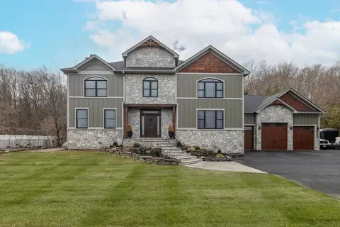 47 College Hwy, Southwick, MA 01077