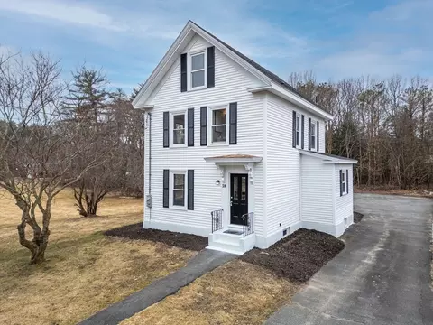 59 Elm St, Georgetown, MA 01833
