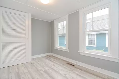 10 Sherman St, Wareham, MA 02571 photo 7