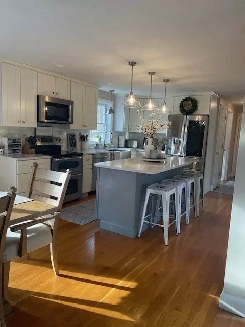 7 Ash Ln, Dudley, MA 01571 photo 2