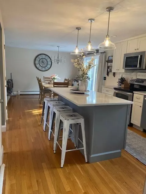 7 Ash Ln, Dudley, MA 01571 photo 3