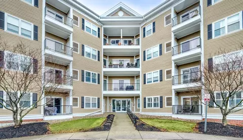 989 East St #401, Dedham, MA 02026