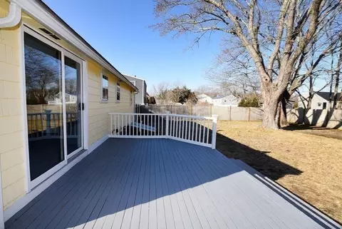 Exterior - 10 Marshview Dr, Marshfield, MA 02050 photo 8 of 11