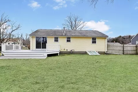 Exterior - 10 Marshview Dr, Marshfield, MA 02050 photo 3 of 11