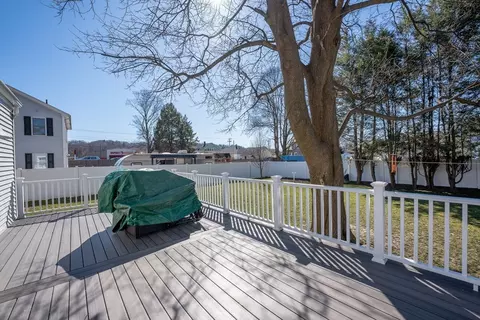 61 Saint Anthony St, Chicopee, MA 01013 photo 18