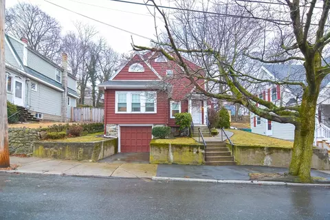 25 Linwood St, Lynn, MA 01905