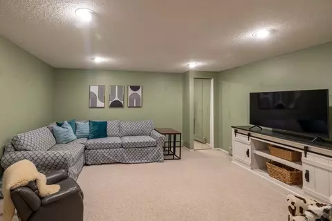 Living - 52 Harrison Cir, Rowley, MA 01969 photo 7 of 8