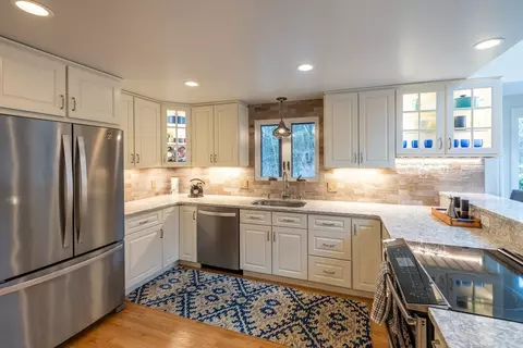 Kitchen - 52 Harrison Cir, Rowley, MA 01969 photo 4 of 4