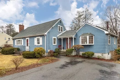 17 Sturges Rd, Reading, MA 01867