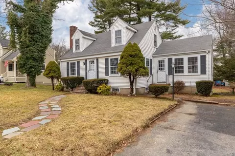 59 Springvale Rd, Reading, MA 01867