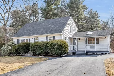 90 Rosewood Ave, Billerica, MA 01821