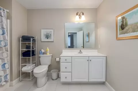 Bath - 25 Delcor Dr #25, Walpole, MA 02081 photo 3 of 3