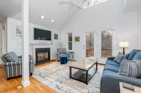 Living - 25 Delcor Dr #25, Walpole, MA 02081 photo 5 of 9