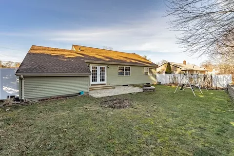 333 Surrey Rd, Springfield, MA 01118 photo 31