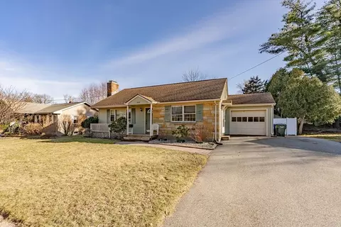333 Surrey Rd, Springfield, MA 01118