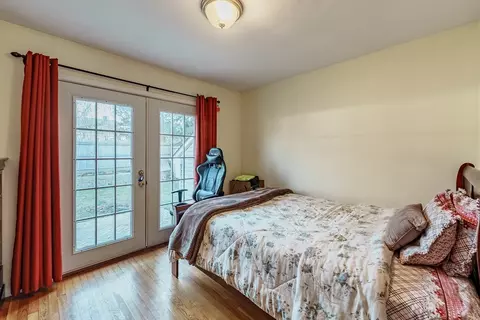 333 Surrey Rd, Springfield, MA 01118 photo 15