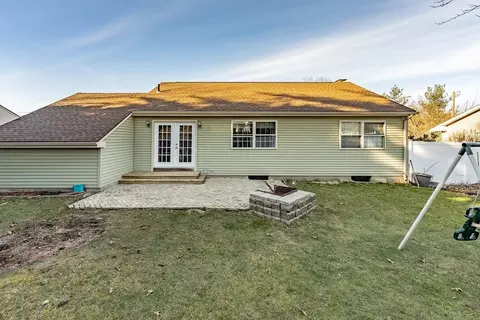 333 Surrey Rd, Springfield, MA 01118 photo 32