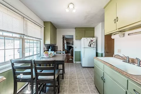 333 Surrey Rd, Springfield, MA 01118 photo 21