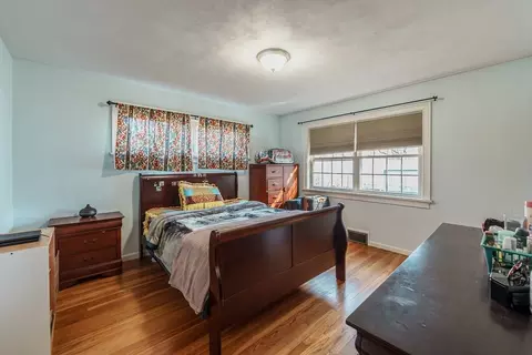 333 Surrey Rd, Springfield, MA 01118 photo 8