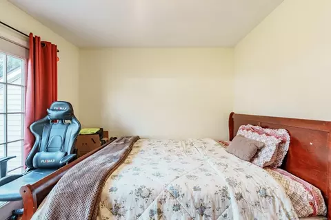 333 Surrey Rd, Springfield, MA 01118 photo 16