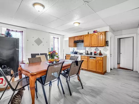 Dining - 69 Providence St, Worcester, MA 01604 photo 4 of 7