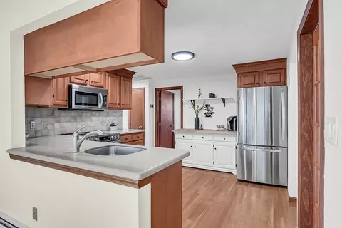 Kitchen - 62 Longfellow Rd, Reading, MA 01867 photo 3 of 5