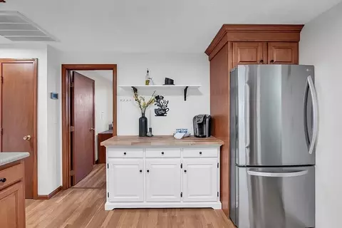 Kitchen - 62 Longfellow Rd, Reading, MA 01867 photo 4 of 5