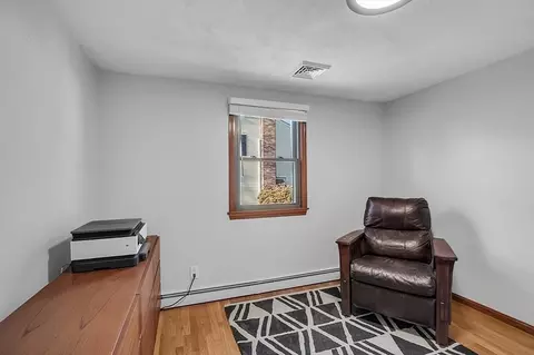Living - 62 Longfellow Rd, Reading, MA 01867 photo 4 of 6