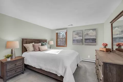 Bedroom - 62 Longfellow Rd, Reading, MA 01867 photo 1 of 5