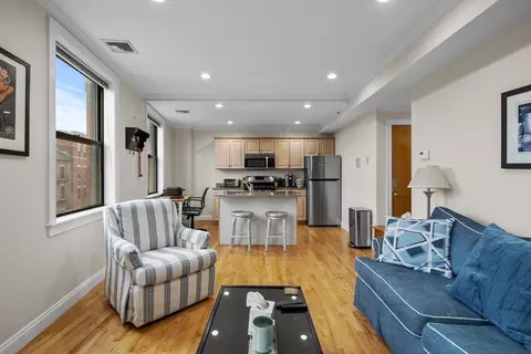 454 Hanover St #5, Boston, MA 02113