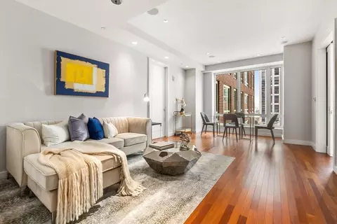 400 Stuart St #16A, Boston, MA 02116