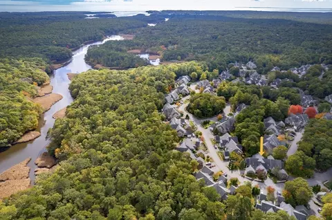 View/Area - 33 Gold Leaf Ln #33, Mashpee, MA 02649 photo 2 of 3