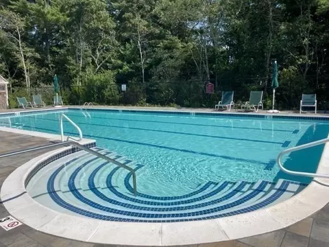 Exterior - 33 Gold Leaf Ln #33, Mashpee, MA 02649 photo 5 of 7