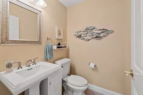 Bath - 33 Gold Leaf Ln #33, Mashpee, MA 02649 photo 1 of 5