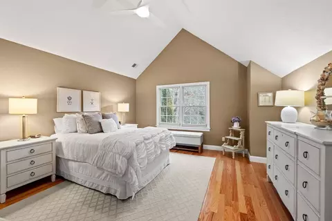 Bedroom - 33 Gold Leaf Ln #33, Mashpee, MA 02649 photo 3 of 3