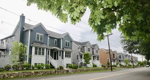 8 Grove St #1, Waltham, MA 02453
