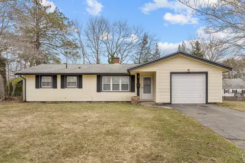 16 Deed Cir, Brockton, MA 02301
