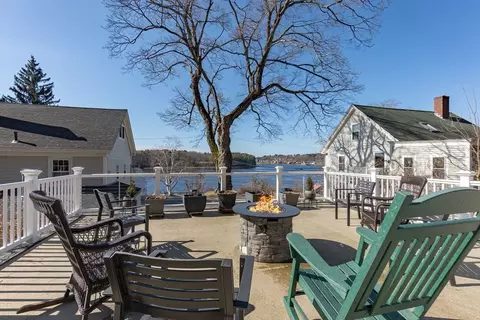 464 Main St, Amesbury, MA 01913