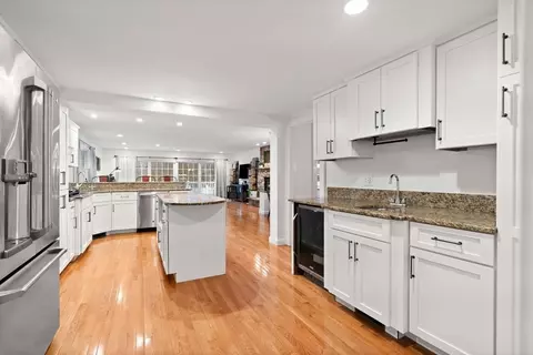 Kitchen - 7 Robert St, Wakefield, MA 01880 photo 1 of 7